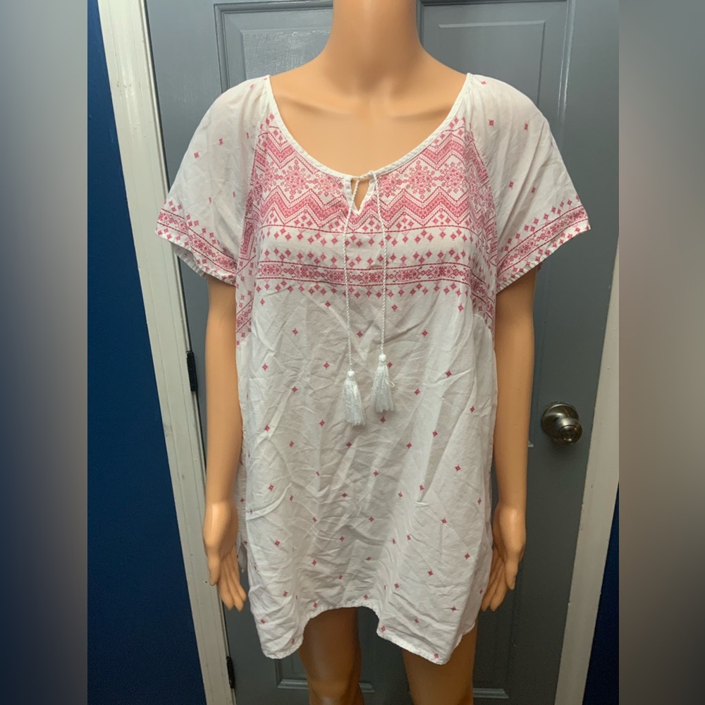Sonoma Gray and White Short Sleeve Embellished Tunic